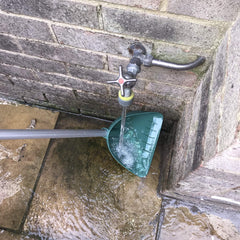 MDC Arms Length Pooper Scooper for Dogs – No-Bend Pet Waste Picker with Rake and Scoop – Ideal for Grass or Paths – Easy Clean Garden Waste Remover – Long Handle & Lightweight Design